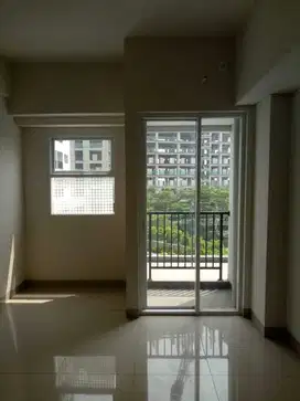 Apartemen di Parkland Avenue Type Studio View Pool Lt 5