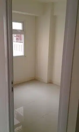 GREEN PRAMUKA SQUARE UNIT STUDIO ROOM NO FURNISH TAHUNAN KONDISI BAGUS
