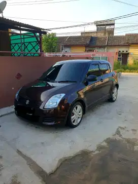 Suzuki swift tahun 2008 matic