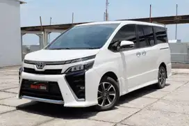 2018 Toyota Voxy 2.0 MPV Panoramic tdp 8jt