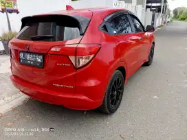 HR-V PrestigE Sunroff 1.8Cc Facelift