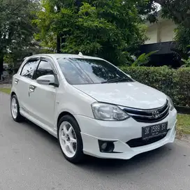 (Dp10jt) Toyota Etios Valco 1.2 G Manual 2016