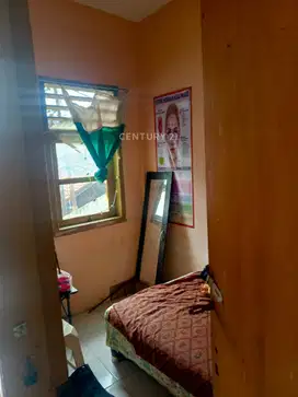 Rumah Tinggal 2 Lantai Bebas Banjir S8601