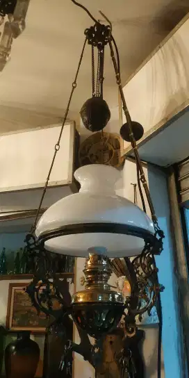 Lampu katrol antik