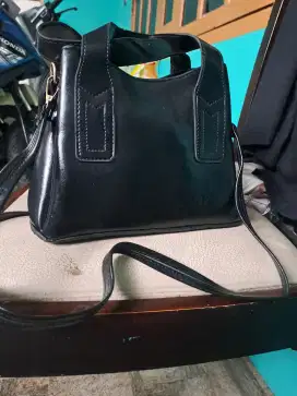 Dijual tas tali panjang hitam (baru)