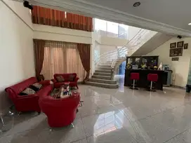 dijual rumah mewah clasic di Radio dalam Jakarta selatan