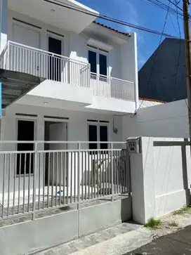 dijual rumah bagus siap huni di tebet Jakarta selatan