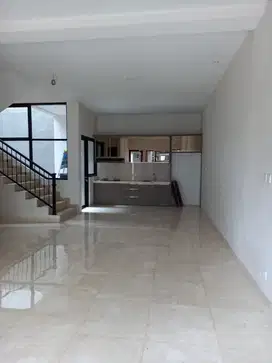 dijual rumah brand new di pancoran Jakarta selatan