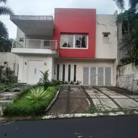 rumah halaman luas di cluster sentul city