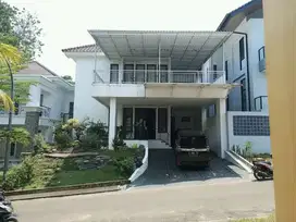dijual cepat rumah dua lantai siap huni