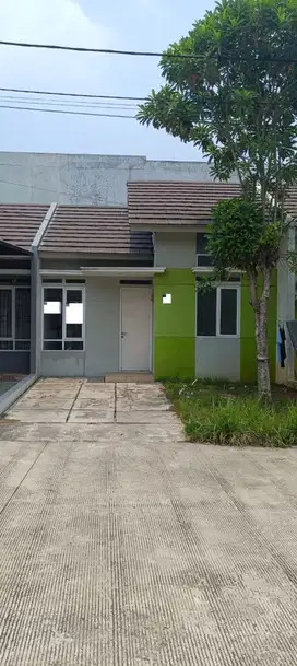 Rumah 1 Lt Terawat 7 Menit ke Terminal Parung Panjang Siap KPR J-26375