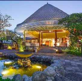 Dijual hotel lokasi di jimbaran jln Karang Mas Dekat pantai muaya