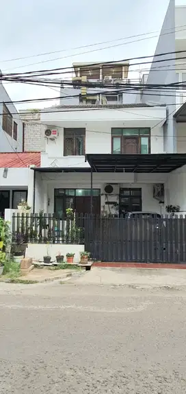 Rumah Kelapa Puan Timur, Kelapa Gading Luas 6x20 m2;