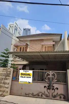 Jual Rumah 2 lt   Putat Indah Timur