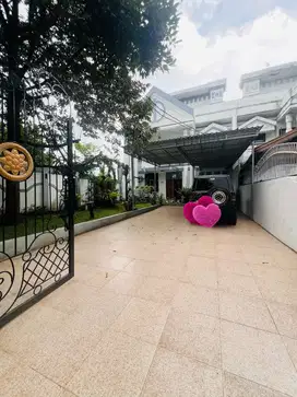 Jual rumah bagus.luas.strategis di Bukit Cimanggu City.