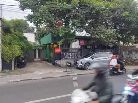 Dijual Rumah & 3 Kios Usaha di pinggir jalan raya