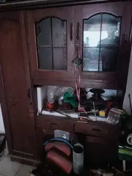 TEBUS MURAH JATI BELANDA Furniture Klasik Lemari Plitur kondisi bagus