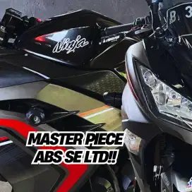 NINJA 250 FI ABS SE LTD LIKE NEW