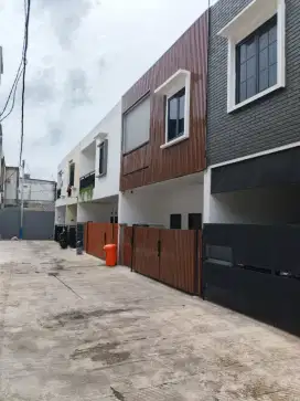Dijual Rumah 2 Lantai NEW 140m2 dekat PINTU TOL