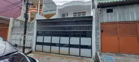 Rumah siap pakai ngantong lebar 6 di Pengukiran, Pekojan, Tambora