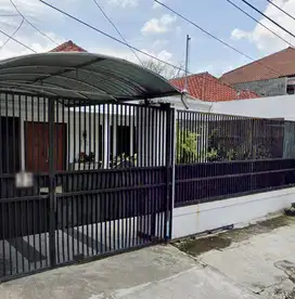 RUMAH HITUNG TANAH DI KUPANG INDAH SURABAYA (Tjin2Area)