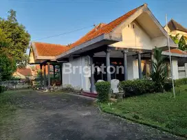 RUMAH HITUNG TANAH AREA WR. SUPRATMAN GISIKDRONO SEMARANG