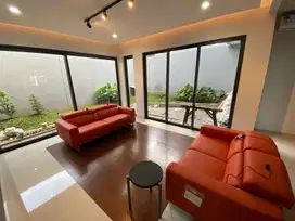 WTL / Disewakan Rumah Cantik dan Bagus di Victoria Riverpark, BSD City
