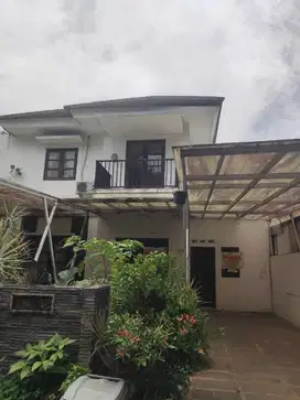Rumah bagus dan siap huni di Bumi Serpong Residence
