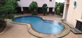 Rumah Besar Siap Huni dalam cluster di Raffles Hills Cibubur