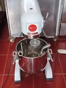 Dought mixer FOMAC 15 liter 
Like new