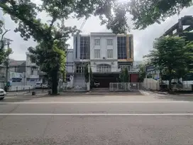 Disewakan ruko 4 lantai dijl.Ratulangi makassar