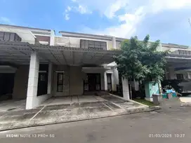 Disewakan Rumah Cluster Burgundy Summarecon Bekasi