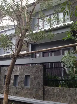 HOT SALE Rumah 2 lt Semi Furnished SHM, Cinere Estate Cinere CL 414