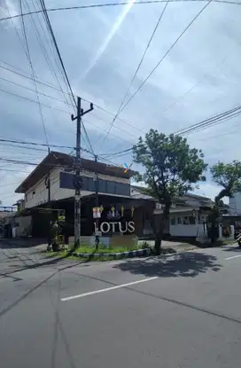 Tempat usaha 2 lantai siap pakai furnish raya tidar malang