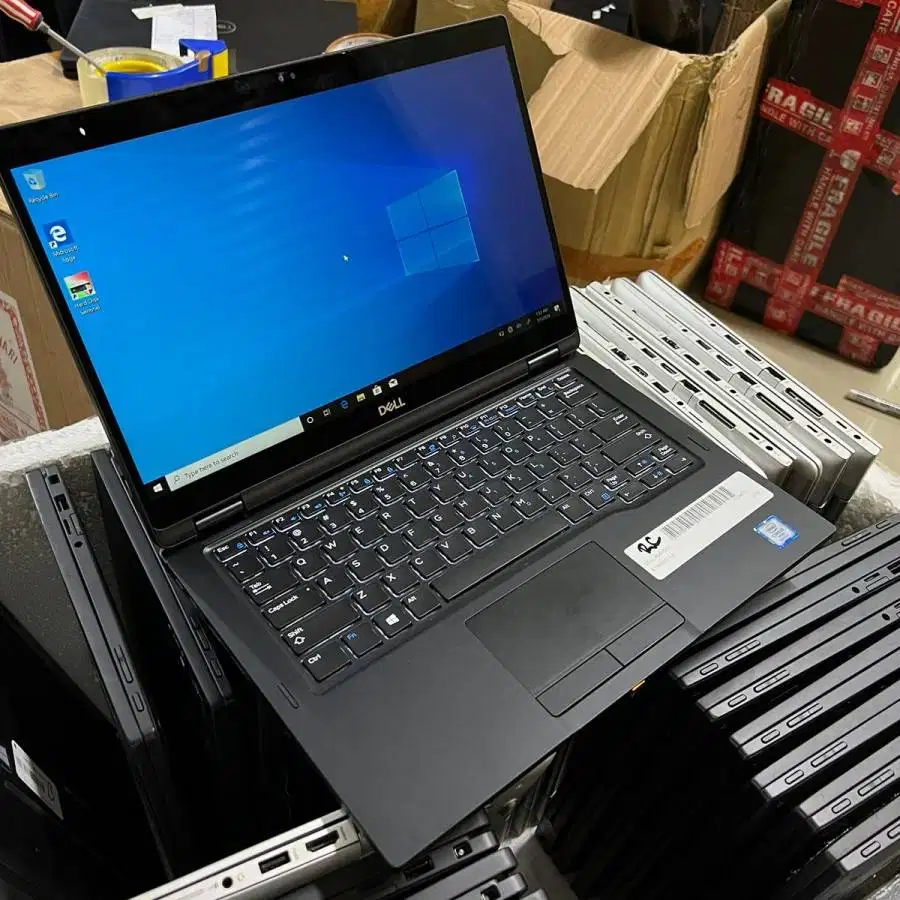 LAPTOP DELL LATITUDE 7390 2IN1 CORE I7 GEN8 RAM 16/256GB D-Wj