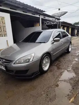 Honda accord vtil thn 2003