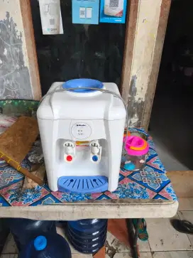Dijual dispenser Miyako panas normal