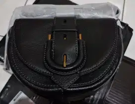 Tas Selempang Fossil ZB18530001 Black/Hitam