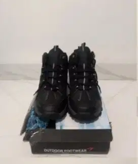 Sepatu Gunung baru tak jadi pakai