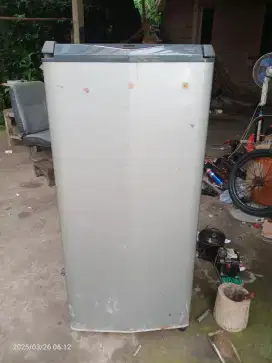 Kulkas aqua bagus
