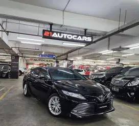 Toyota Camry 2.5 L Hybrid 2020 AT