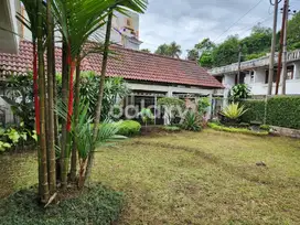 Villa Tretes Dekat Hotel Surya Prigen. Nol Jalan Raya.
