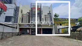 Ruko Nol Jalan Raya Jemursari. Parkir Luas.