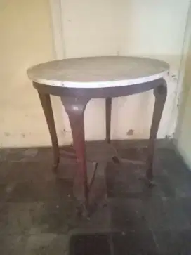 Meja antik marmer