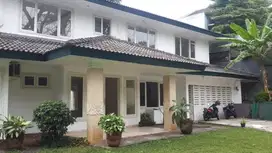 Rumah Besar di kawasan Ampera Jakarta Selatan