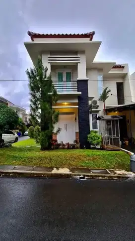 Rumah Hoek Siap Huni di Taman Bukit Permai Jakarta Selatan