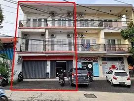 Ruko Gandeng di Jalan Utama Kerobokan Harga Murah