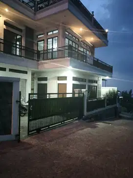 Rumah villa pemandangan  full 360' kota dan pegunungan