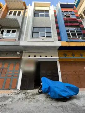 Dijual Rumah Dalam Komplek Intikota Sangat panjang Dan Mantap harganya