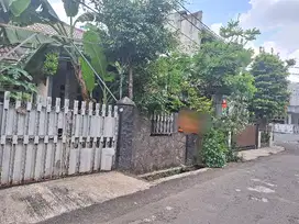 Jual rumah siap huni dep kehutanan karangtengah dekat meruya